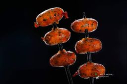 ရွှေညာသား_ဆင်ဖြူကျွန်း ဝက် / ကြက်အူတောင့် 