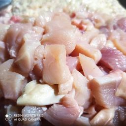 ရွှေညာသား_ဆင်ဖြူကျွန်း ဝက် / ကြက်အူတောင့် 