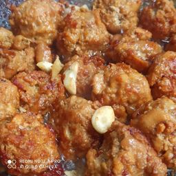 ရွှေညာသား_ဆင်ဖြူကျွန်း ဝက် / ကြက်အူတောင့် 