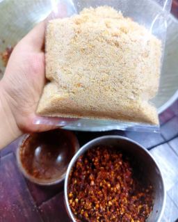 လယ်တော_ပုဇွန်ခြောက်ငရုတ်သီးကြော် 