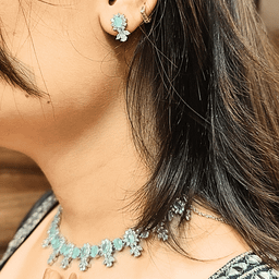 Silver divine dazzle necklace for women