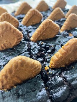 Lotus biscoff brownies