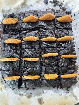 Lotus biscoff brownies