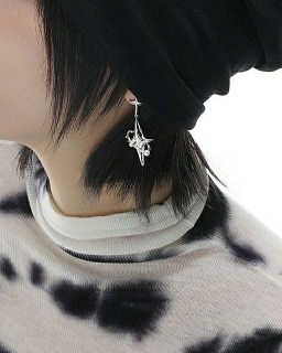 ᴋʀʏʟʟɴ’ꜱ ꜰᴀʟʟᴇɴ ᴀɴɢᴇʟ ꜱᴛᴜᴅ ᴇᴀʀʀɪɴɢ