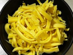 မုံရွာ အညာမုန့်_တို့ဟူးကြော်မှုန့်  