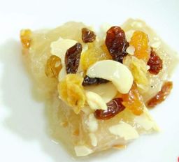 မြင့်မြင့်ခင်_ထိုးမုန့်