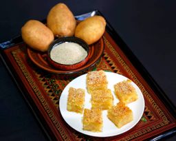 မြင့်မြင့်ခင်_အချိုပွဲ