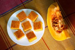 မြင့်မြင့်ခင်_အချိုပွဲ