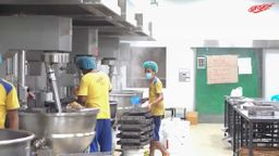 မြင့်မြင့်ခင်_မြေပဲဆီသန့်