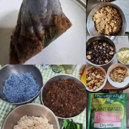 Vegetarian Plant based nyonya rice dumpling (Top seller) (5pcs $25) (10pcs $50) Add salted egg yolk- 5 pcs $30, 10 pcs $55