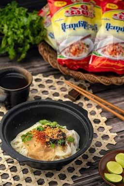 အဲမီး_အသင့်စားခေါက်ဆွဲခြောက်ထုတ် Collection