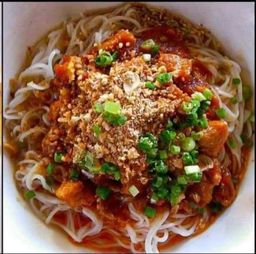 အဲမီး_ရှမ်းခေါက်ဆွဲ 