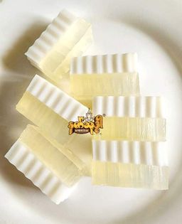 Ambrosia_နတ်သုဒ္ဓါ အုန်းနို့ကျောက်ကျော