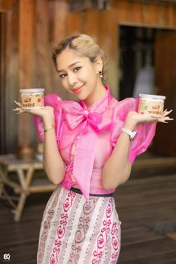 Ambrosia_လူချောကြီးမုန့်