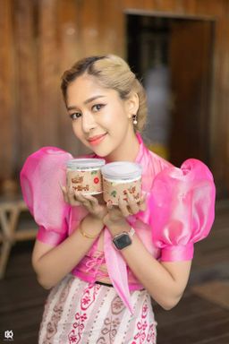 Ambrosia_လူချောကြီးမုန့်