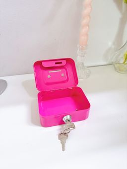 Cash box ♡  (𝙋𝙧𝙚-𝙤𝙧𝙙𝙚𝙧)