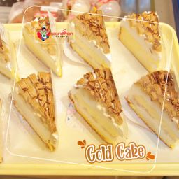 Koung Mon Bakery_Gold Cake