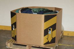 Shelf Pulls Unmanifested Popular Online Women’s Retailer Assorted Apparel Pallets 