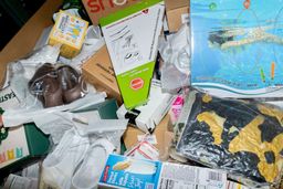 AMZ Mostly Shelf-Pull Loads