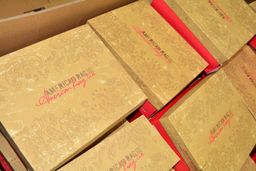 HE Department Store Shelf Pull Mostly Fall/Winter Women's Shoes 