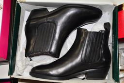 HE Department Store Shelf Pull Mostly Fall/Winter Women's Shoes 