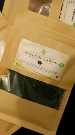 Huiles et poudres cosmétiques 