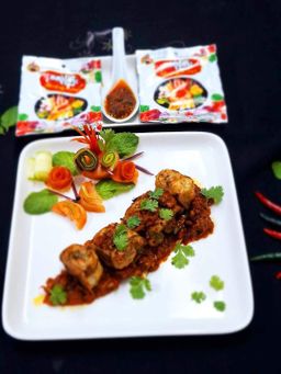 ဇလုံကြီး_ပုစွန်ခရမ်းချဥ်သီးငပိချက် 