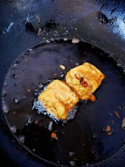 ဇလုံကြီး_ပုစွန်ခရမ်းချဥ်သီးငပိချက် 