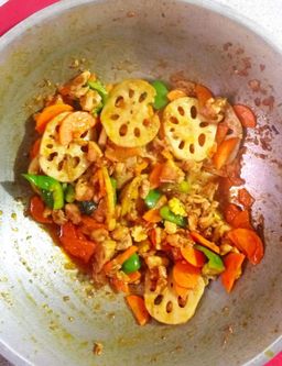 ဇလုံကြီး_ပုစွန်ခရမ်းချဥ်သီးငပိချက် 