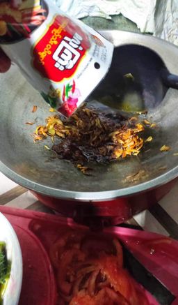 ဇလုံကြီး_ပုစွန်ခရမ်းချဥ်သီးငပိချက် 