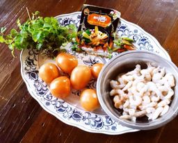 ဇလုံကြီး_ငါးရွှေငရုတ်သီးရခိုင်ချက် 