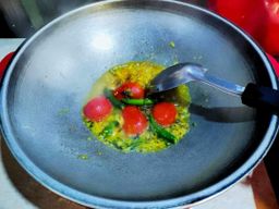 ဇလုံကြီး_ငါးရွှေငရုတ်သီးရခိုင်ချက် 