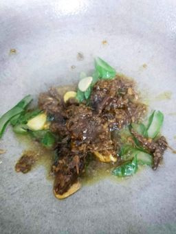 ဇလုံကြီး_ငါးရွှေငရုတ်သီးရခိုင်ချက် 