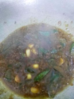 ဇလုံကြီး_ငါးရွှေငရုတ်သီးရခိုင်ချက် 