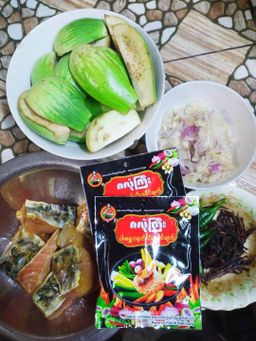 ဇလုံကြီး_ငါးရွှေငရုတ်သီးရခိုင်ချက် 