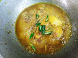 ဇလုံကြီး_ငါးရွှေငရုတ်သီးရခိုင်ချက် 