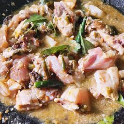 ဇလုံကြီး_ငါးရွှေငရုတ်သီးရခိုင်ချက် 