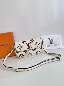 Louis Vuitton handbags ✨