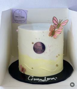 Buttercream 3 layers cake