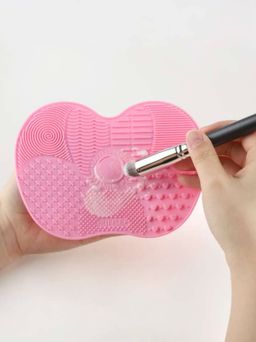 Durable and Reusable Silicone Makeup Brush Cleaning Pad