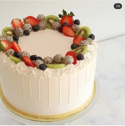 9 inches  2 Layers Whipped cream Cake    