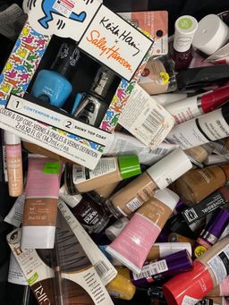 Covergirl Shelf Pulls Unmanifested Case Packs
