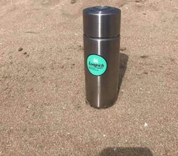 Le gobelet alcalin Longrich est assez spécial. Il transforme toute eau, acide ou neutre en une eau alcaline ionisée de pH 7,45 à 8 saine et potable.  Assure un approvisionnement en eau purifiée et un pH équilibré tout le temps grâce à l’élimination de l’excès Il élimine le chlore et les métaux nocifs Une enquête menée par l’OMS a révélé que près de 80% des maladies humaines sont dues à l’eau potable impure.  Boire de l’eau alcaline ionisée contribue au maintien de l’équilibre acide/basique dans notre corps. Le niveau d’alcalinité est en effet très important, car les recherches ont déjà prouvé que les bactéries et maladies ne peuvent pas survivre dans un état alcalin, mais qu’elles ont tendance à prospérer dans un environnement acide.