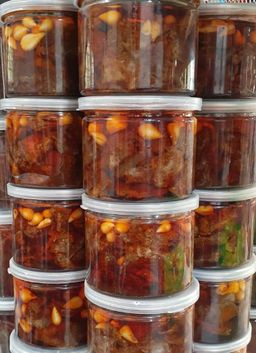 ဒေါ်ဒေါ်အိလက်ရာ_ကြက်သွန်ဖြူဥတလုံးသနပ် 