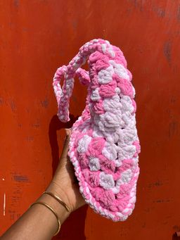 Crochet baguette bag 