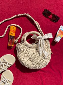 Bandoulière paille.