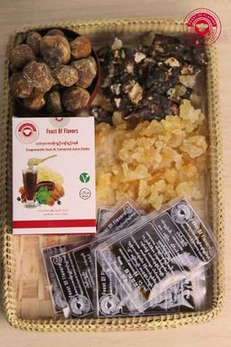 Feast Of Flavors_ဆေးကုလားမ မန်ကျည်းဖျော်ရည်အနှစ်