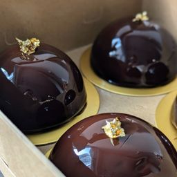 Royal Chocolate Entremet (S)