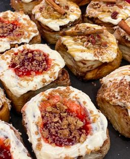 Cinnamon Rolls Set C 