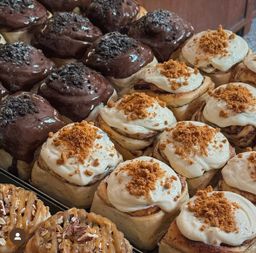 Cinnamon Rolls Set C 